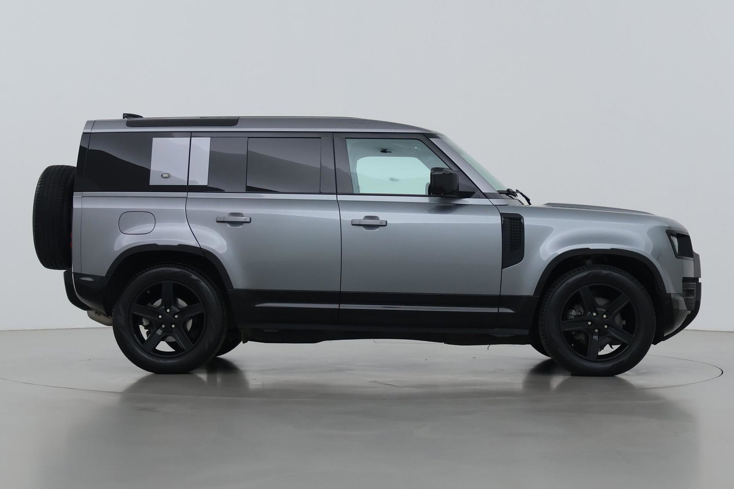 Land Rover Defender 2.0 D200 110 SE | Luchtvering | ClearSight | 360° Camera | Meridian | Stoel+Stuurverwarming