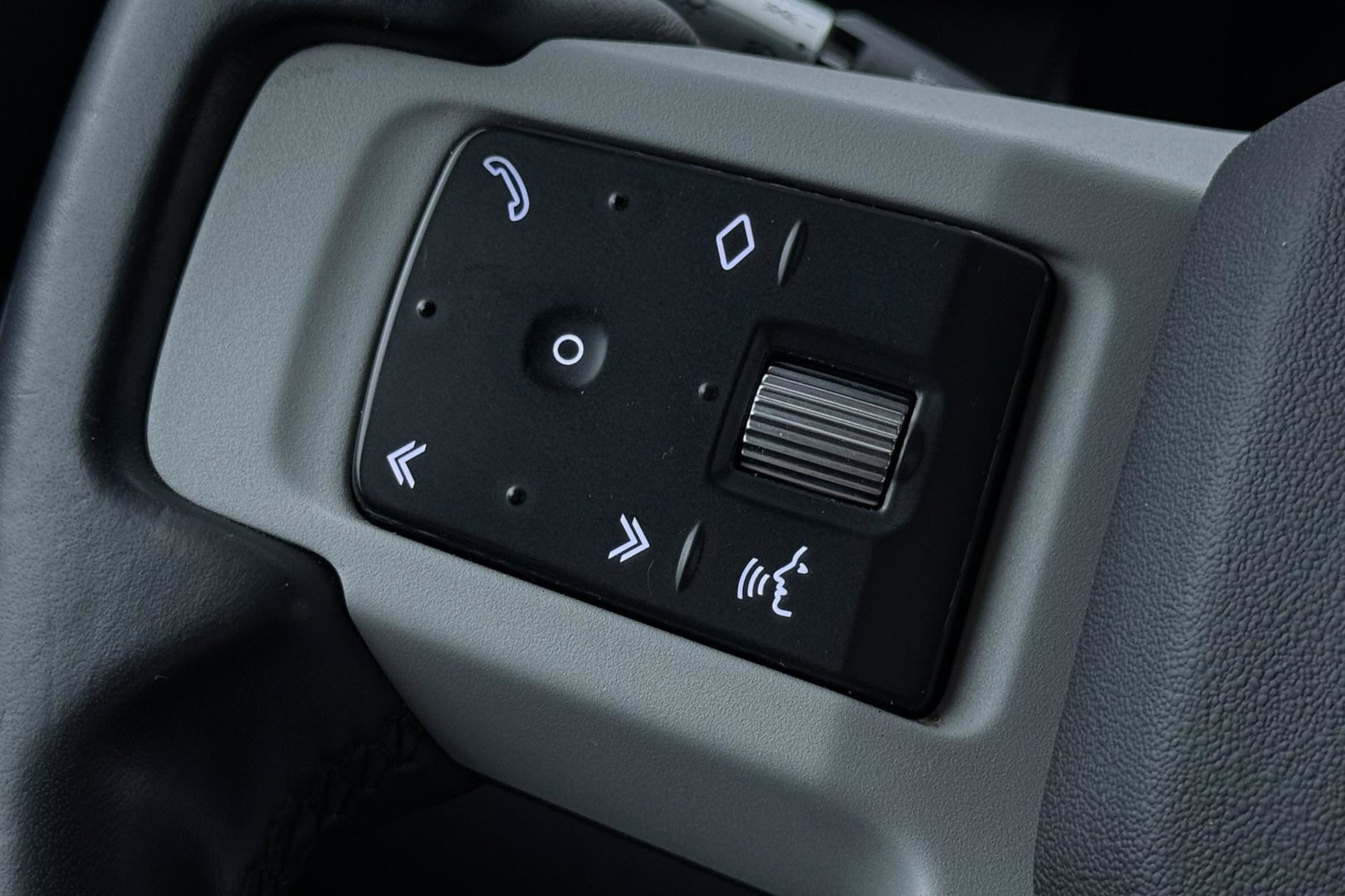 Land Rover Defender 2.0 D200 110 SE | Luchtvering | ClearSight | 360° Camera | Meridian | Stoel+Stuurverwarming