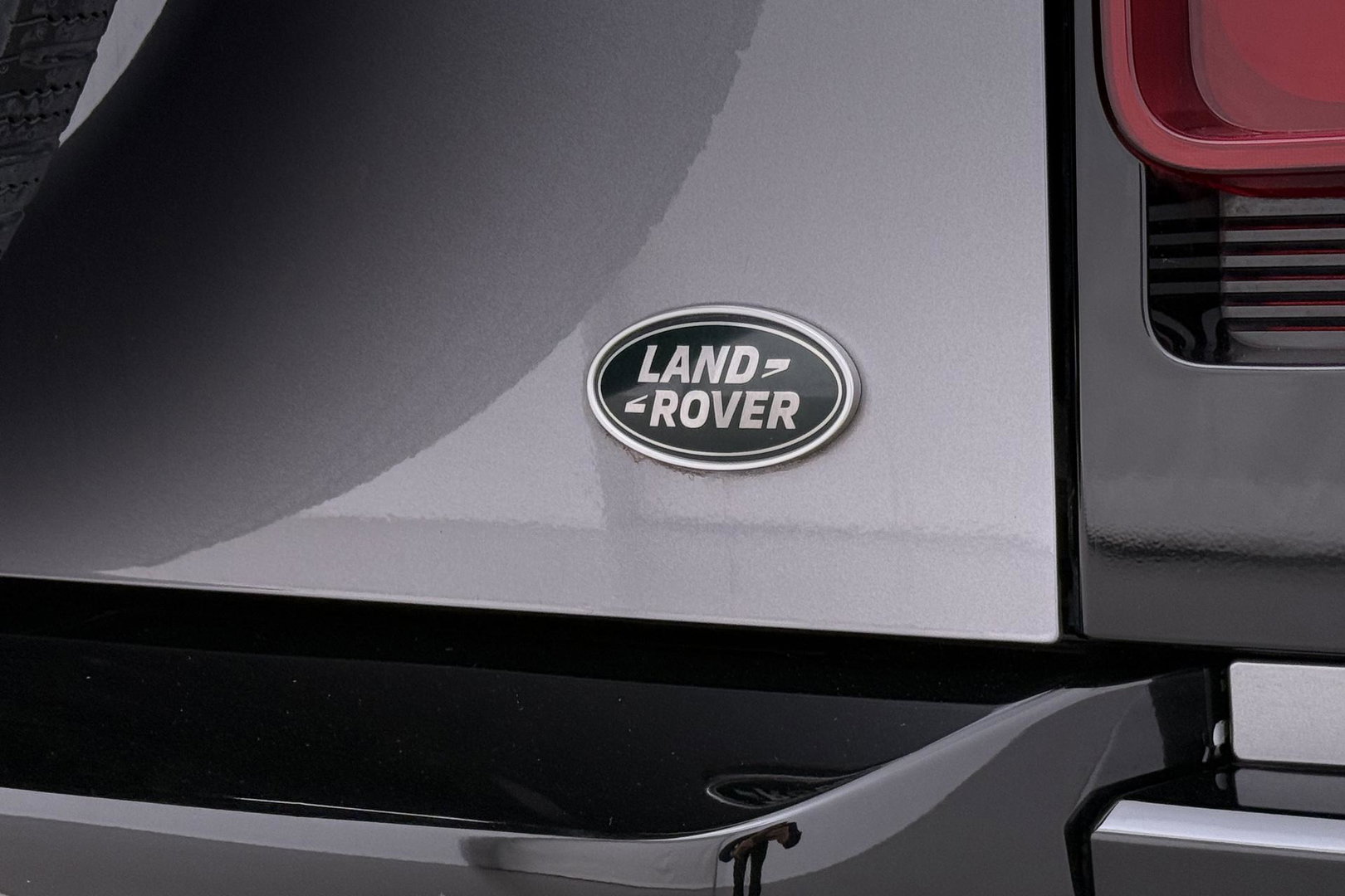 Land Rover Defender 2.0 D200 110 SE | Luchtvering | ClearSight | 360° Camera | Meridian | Stoel+Stuurverwarming