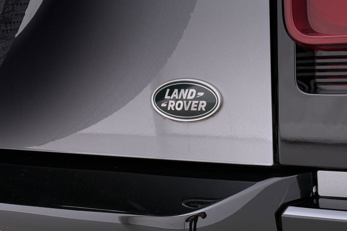 Land Rover Defender 2.0 D200 110 SE | Luchtvering | ClearSight | 360° Camera | Meridian | Stoel+Stuurverwarming