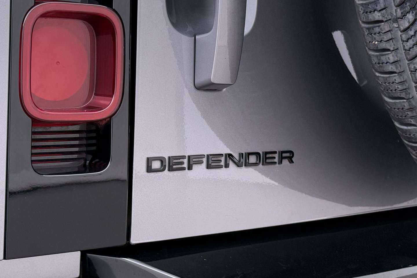 Land Rover Defender 2.0 D200 110 SE | Luchtvering | ClearSight | 360° Camera | Meridian | Stoel+Stuurverwarming