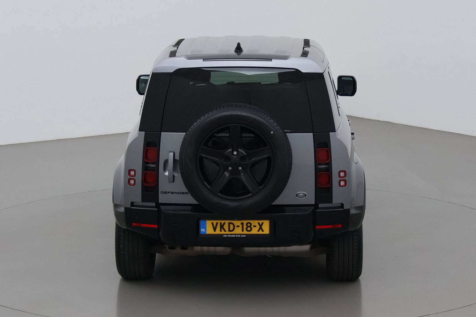 Land Rover Defender 2.0 D200 110 SE | Luchtvering | ClearSight | 360° Camera | Meridian | Stoel+Stuurverwarming