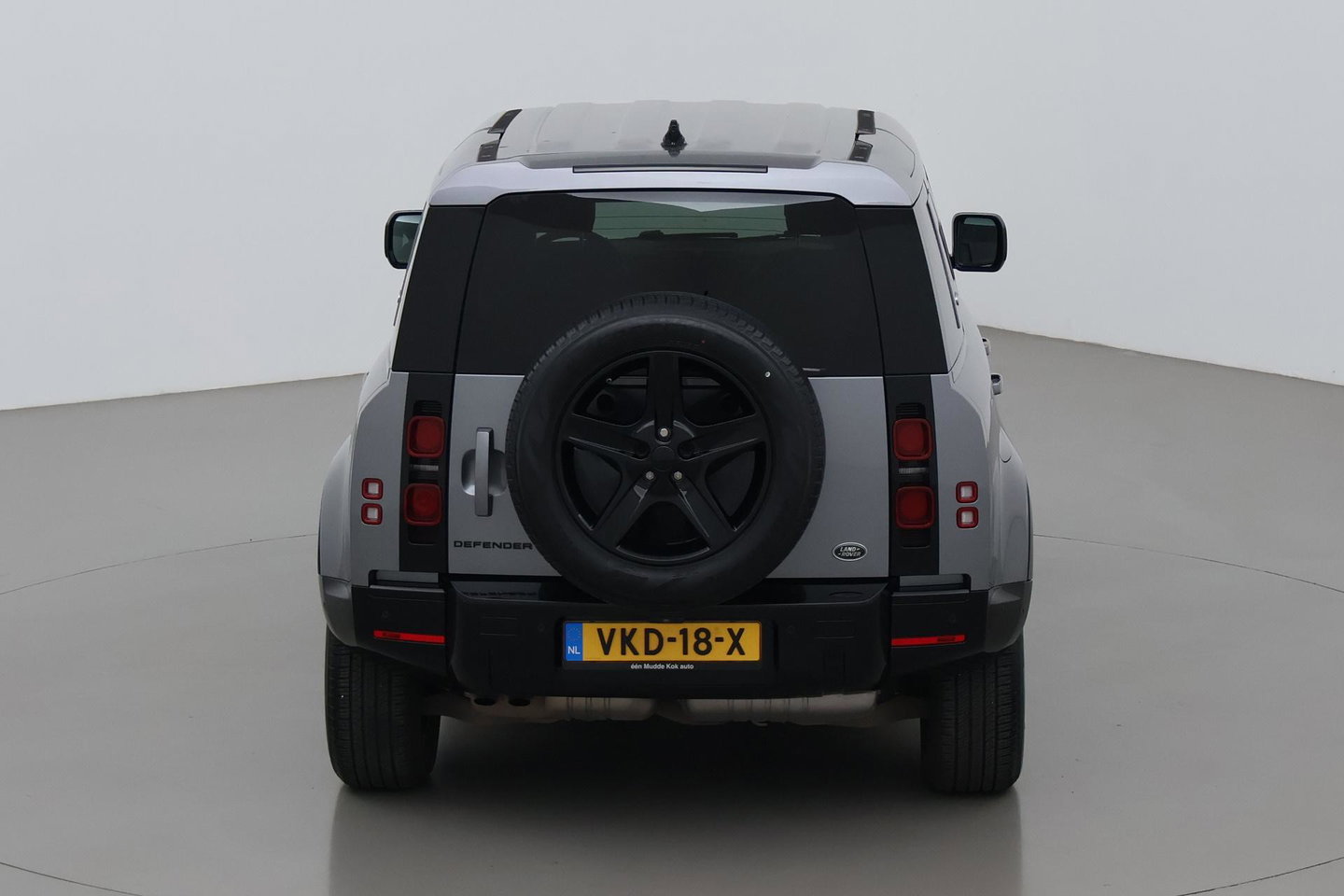 Land Rover Defender 2.0 D200 110 SE | Luchtvering | ClearSight | 360° Camera | Meridian | Stoel+Stuurverwarming