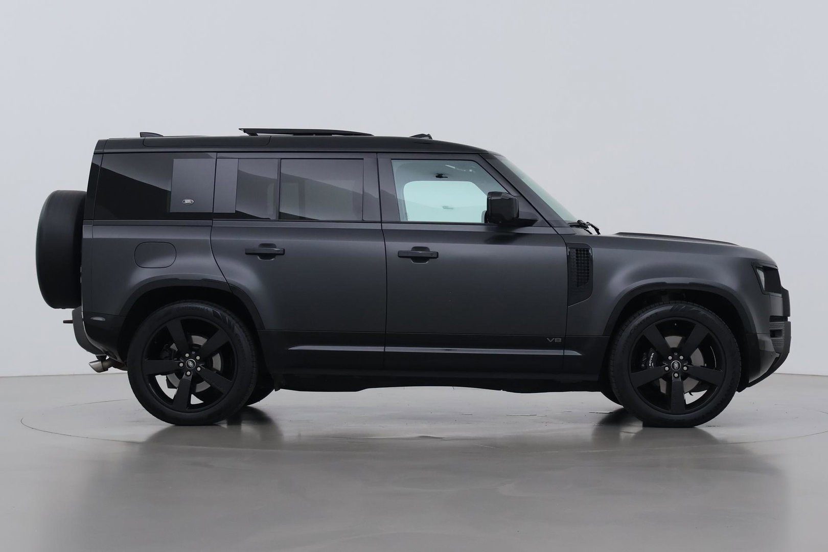 Land Rover Defender 5.0 P525 110 V8 Carpathian Edition | 5- Persoons | Meridian Surround | 22 Inch | ACC | Panoramadak | Luchtvering