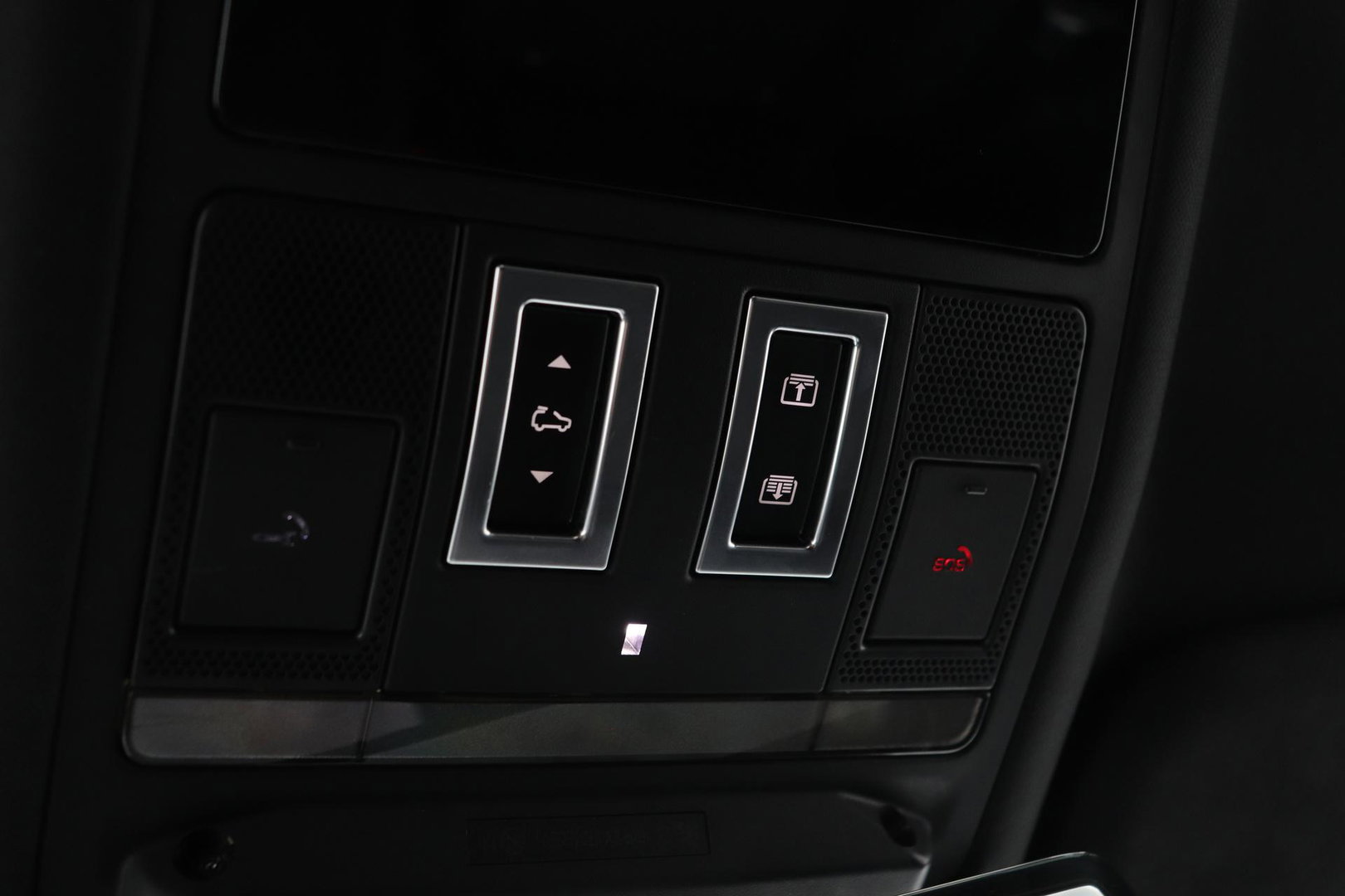 Land Rover Defender 5.0 P525 110 V8 Carpathian Edition | 5- Persoons | Meridian Surround | 22 Inch | ACC | Panoramadak | Luchtvering