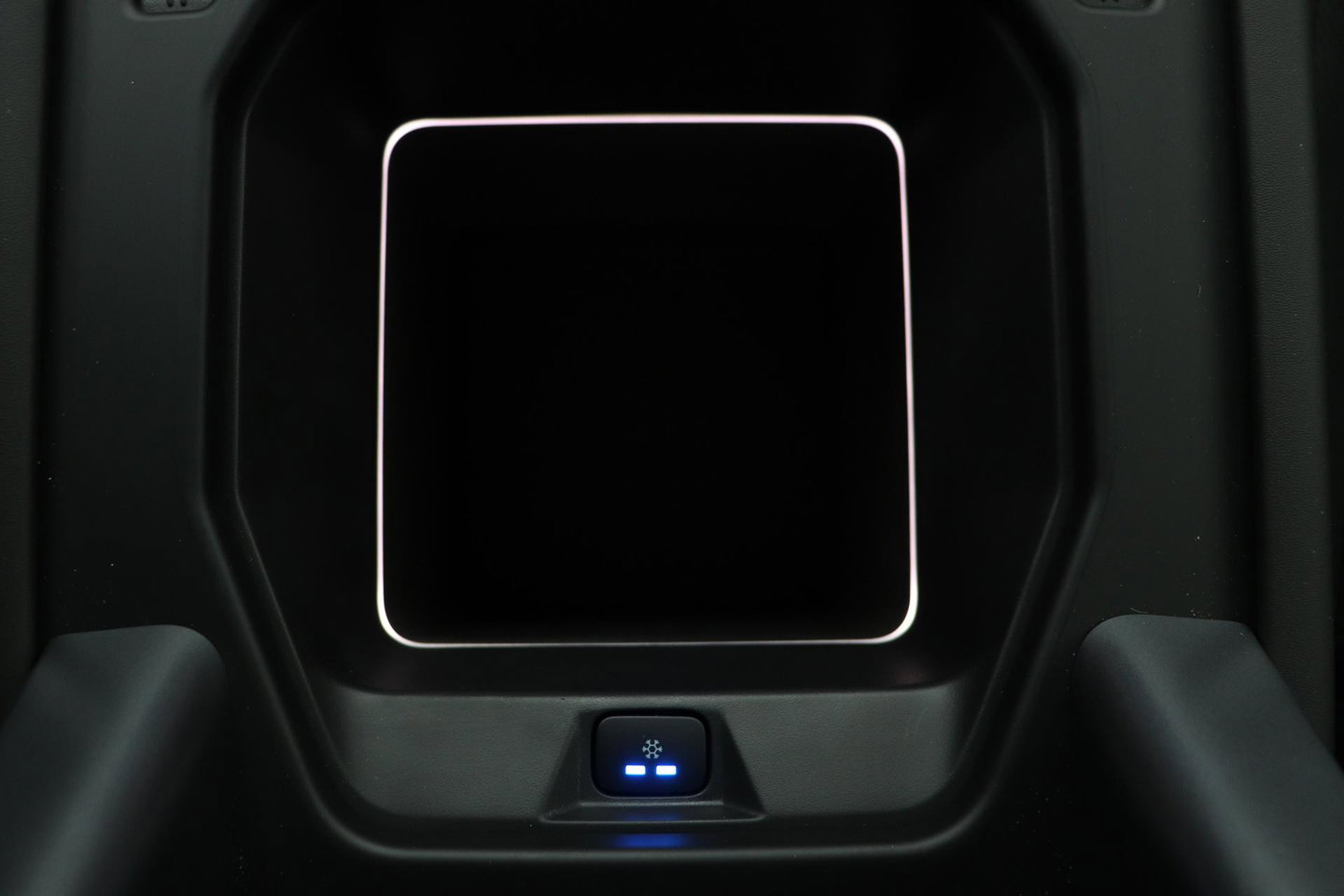 Land Rover Defender 5.0 P525 110 V8 Carpathian Edition | 5- Persoons | Meridian Surround | 22 Inch | ACC | Panoramadak | Luchtvering