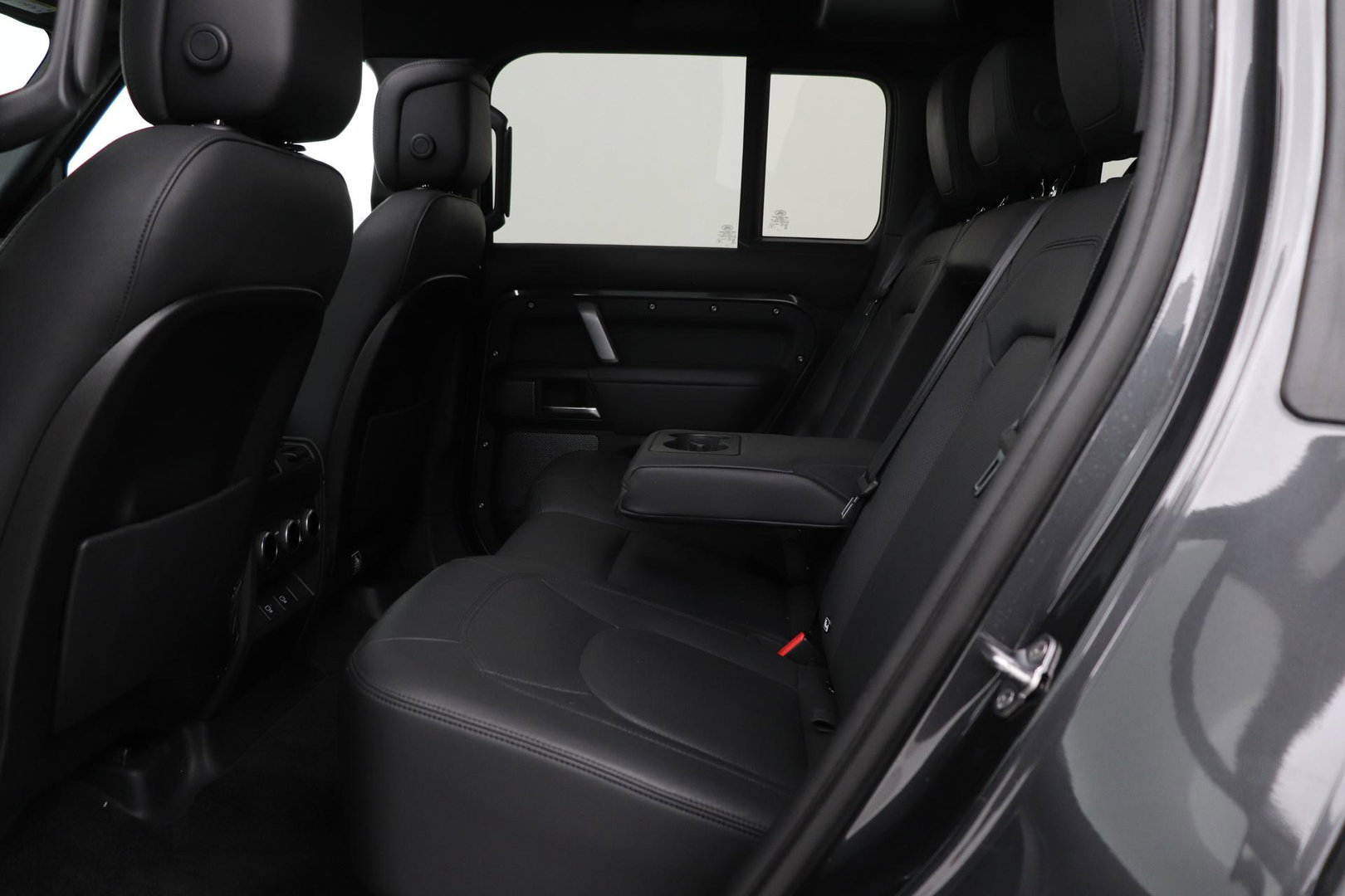 Land Rover Defender 5.0 P525 110 V8 Carpathian Edition | 5- Persoons | Meridian Surround | 22 Inch | ACC | Panoramadak | Luchtvering