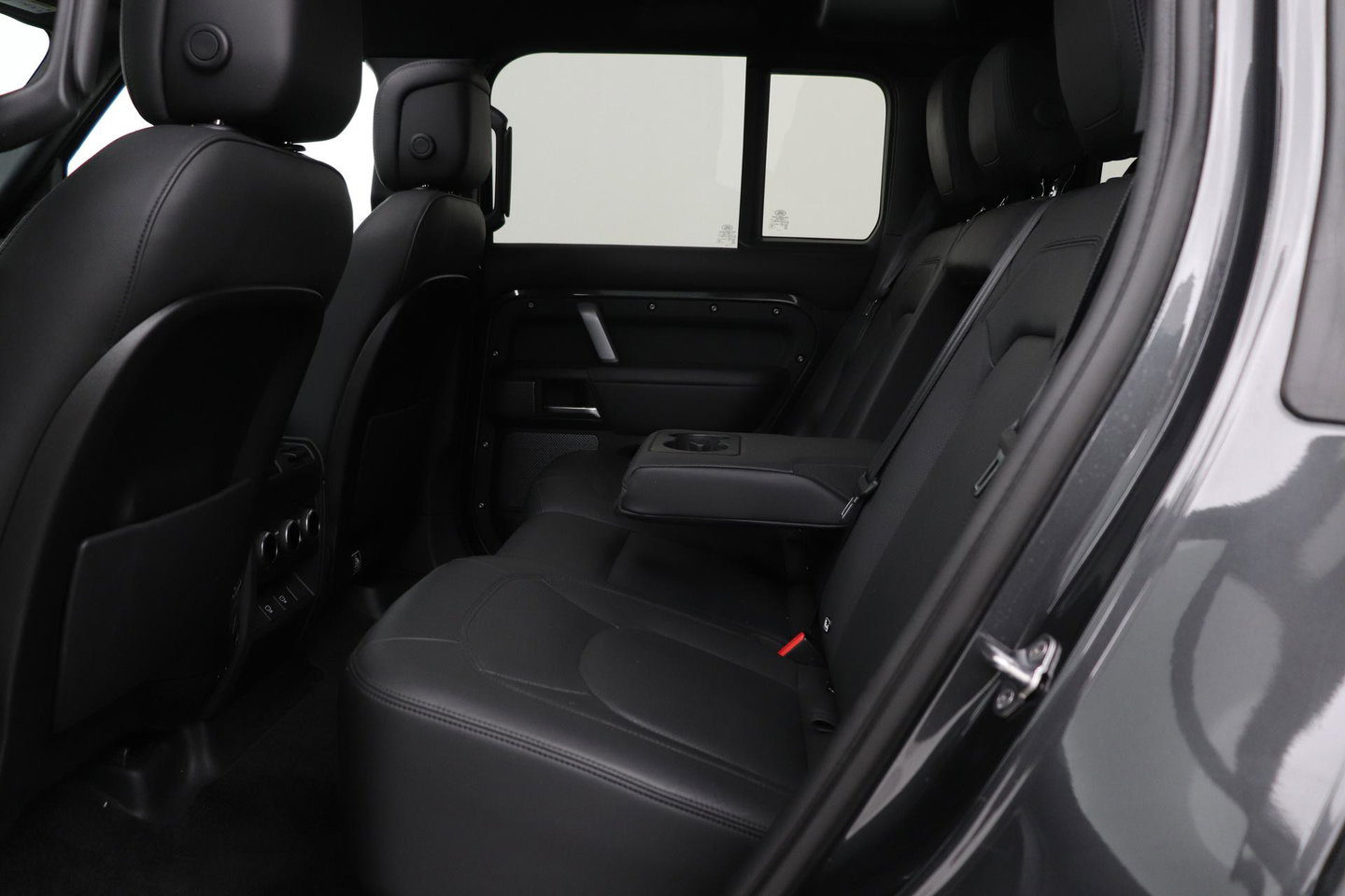 Land Rover Defender 5.0 P525 110 V8 Carpathian Edition | 5- Persoons | Meridian Surround | 22 Inch | ACC | Panoramadak | Luchtvering