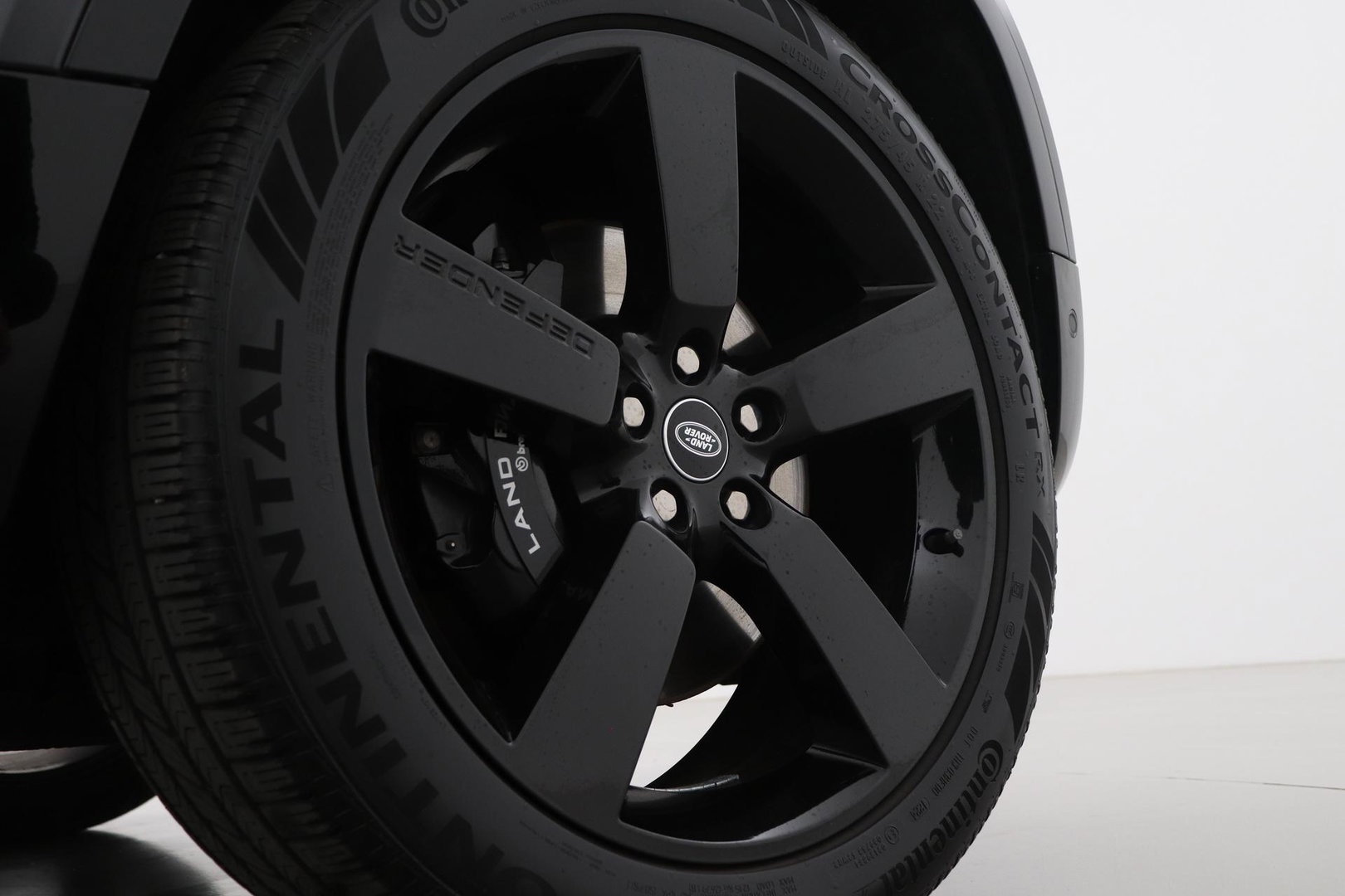 Land Rover Defender 5.0 P525 110 V8 Carpathian Edition | 5- Persoons | Meridian Surround | 22 Inch | ACC | Panoramadak | Luchtvering