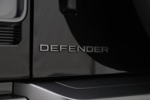 Land Rover Defender 5.0 P525 110 V8 Carpathian Edition | 5- Persoons | Meridian Surround | 22 Inch | ACC | Panoramadak | Luchtvering
