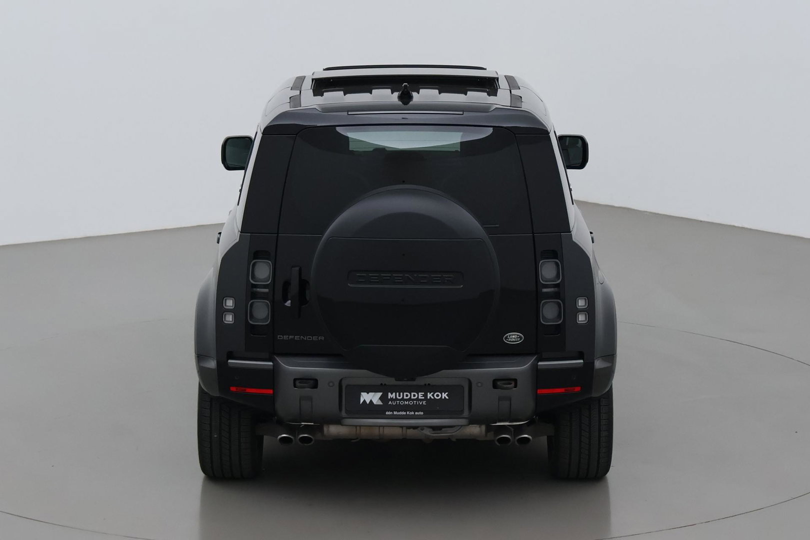 Land Rover Defender 5.0 P525 110 V8 Carpathian Edition | 5- Persoons | Meridian Surround | 22 Inch | ACC | Panoramadak | Luchtvering