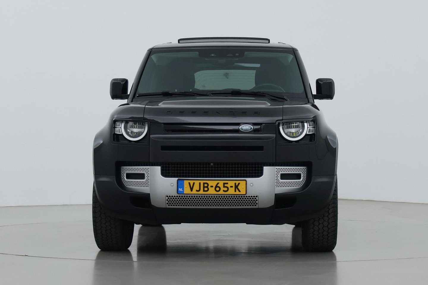 Land Rover Defender D240 110 | COMMERCIAL | Panoramadak | 360° Camera | Stoel+Stuurverwarming