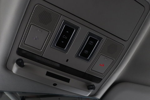 Land Rover Defender D240 110 | COMMERCIAL | Panoramadak | 360° Camera | Stoel+Stuurverwarming