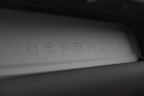 Land Rover Defender D240 110 | COMMERCIAL | Panoramadak | 360° Camera | Stoel+Stuurverwarming