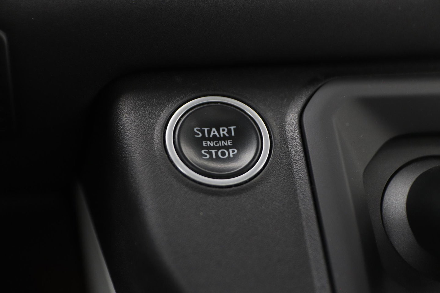 Land Rover Defender D240 110 | COMMERCIAL | Panoramadak | 360° Camera | Stoel+Stuurverwarming