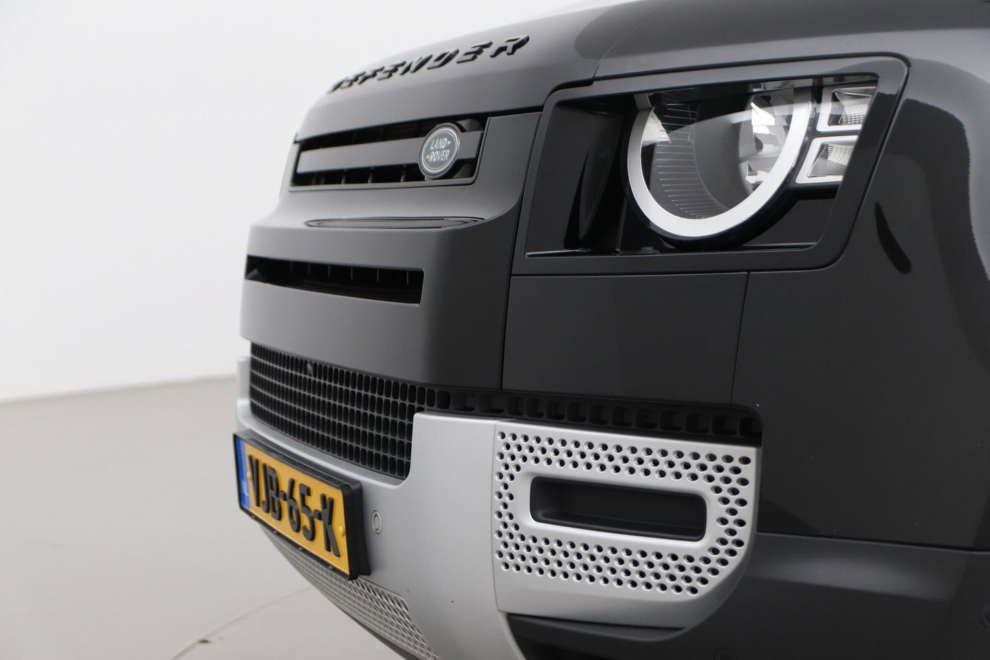 Land Rover Defender D240 110 | COMMERCIAL | Panoramadak | 360° Camera | Stoel+Stuurverwarming