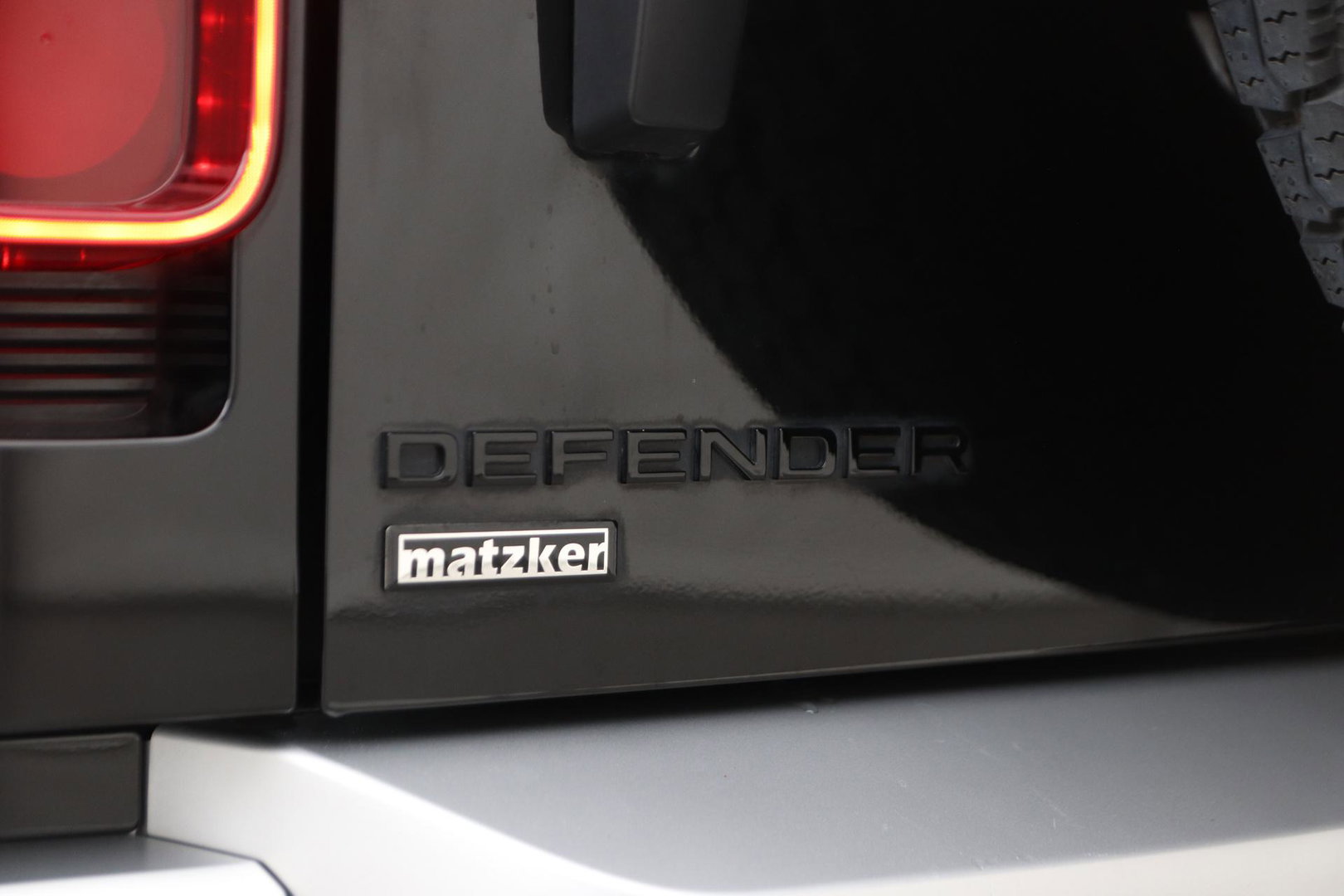 Land Rover Defender D240 110 | COMMERCIAL | Panoramadak | 360° Camera | Stoel+Stuurverwarming