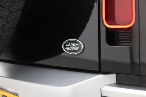 Land Rover Defender D240 110 | COMMERCIAL | Panoramadak | 360° Camera | Stoel+Stuurverwarming