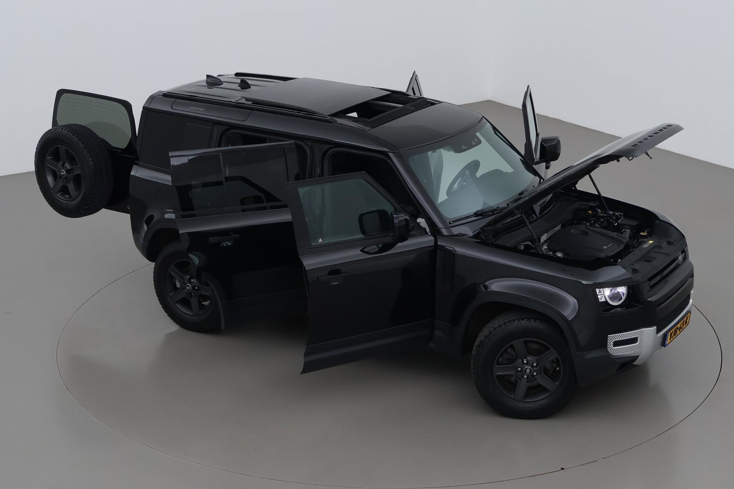Land Rover Defender D240 110 | COMMERCIAL | Panoramadak | 360° Camera | Stoel+Stuurverwarming