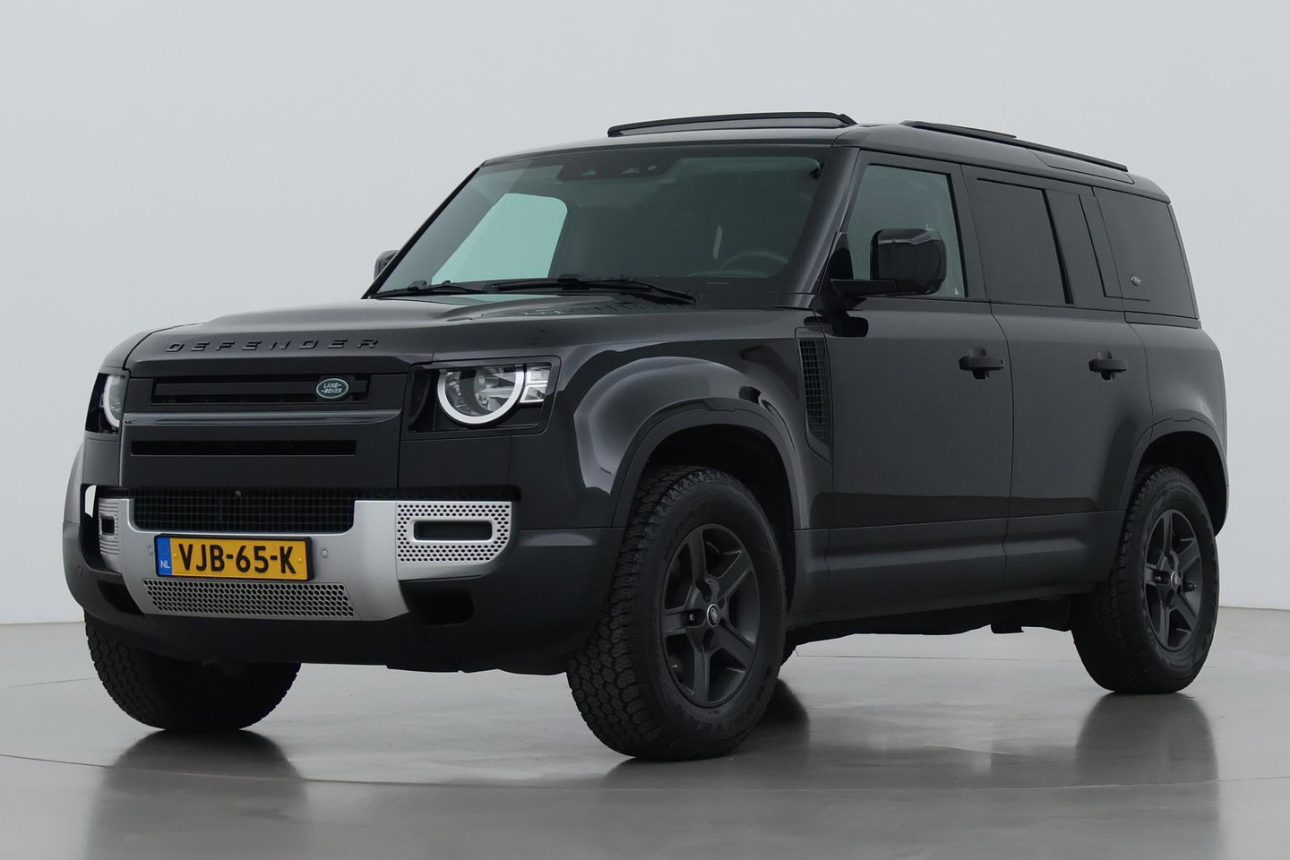 Land Rover Defender D240 110 | COMMERCIAL | Panoramadak | 360° Camera | Stoel+Stuurverwarming