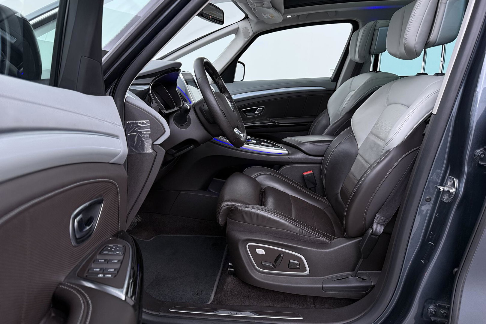 Renault Espace 1.8 TCe Initiale Paris 7p. | Head-Up | Panoramadak | Trekhaak | Massage+Ventilatie | Camera | Stuurverwarming
