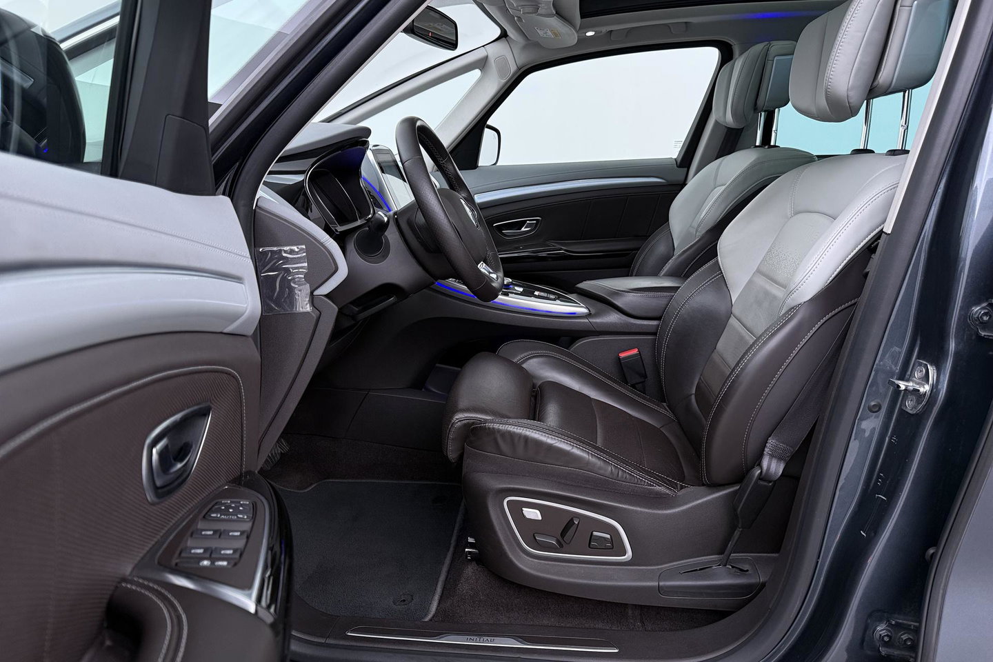 Renault Espace 1.8 TCe Initiale Paris 7p. | Head-Up | Panoramadak | Trekhaak | Massage+Ventilatie | Camera | Stuurverwarming