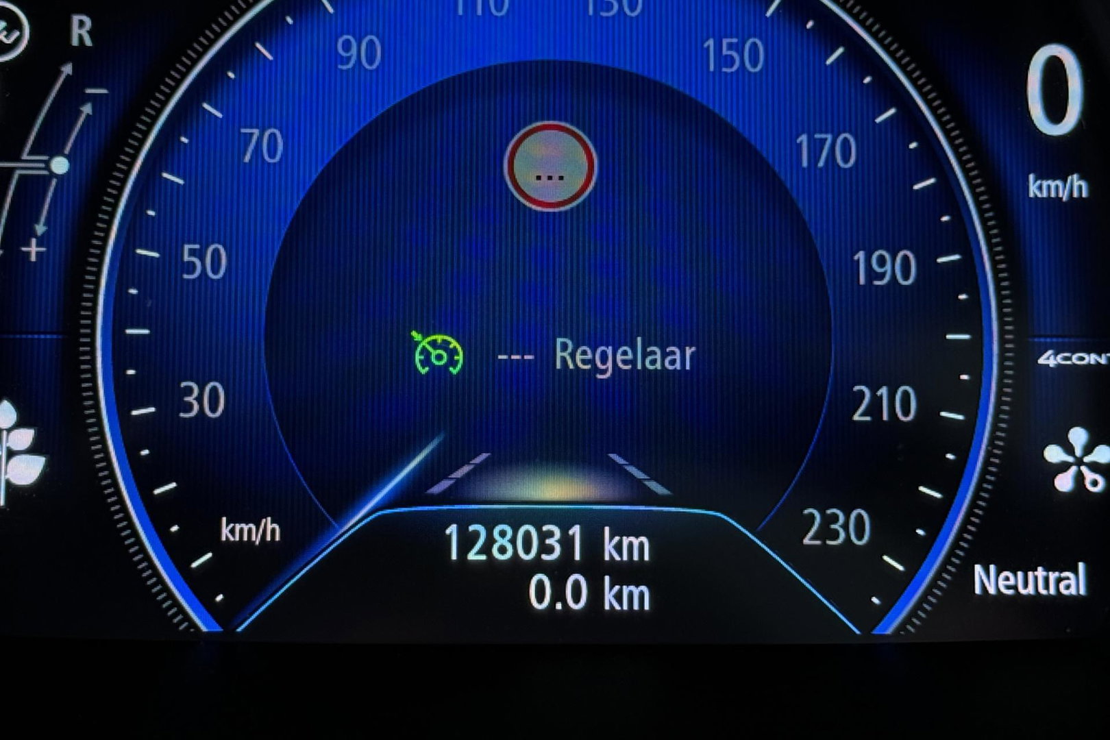 Renault Espace 1.8 TCe Initiale Paris 7p. | Head-Up | Panoramadak | Trekhaak | Massage+Ventilatie | Camera | Stuurverwarming