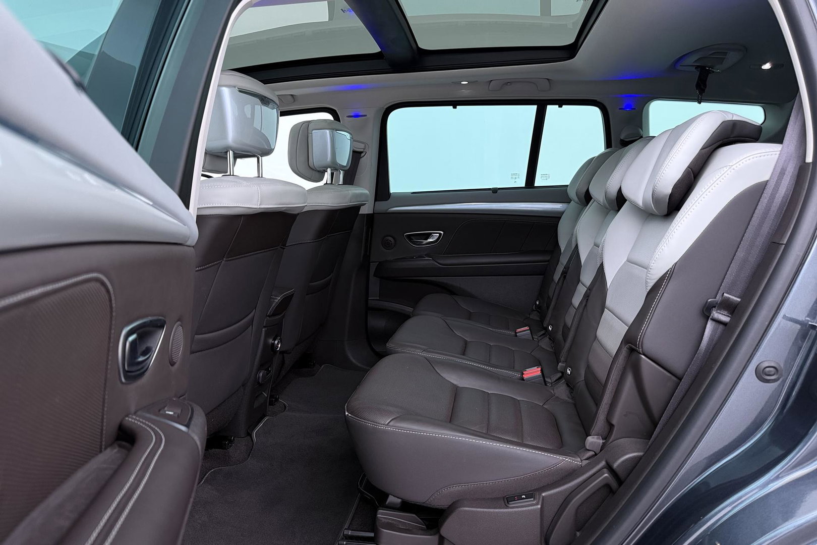 Renault Espace 1.8 TCe Initiale Paris 7p. | Head-Up | Panoramadak | Trekhaak | Massage+Ventilatie | Camera | Stuurverwarming