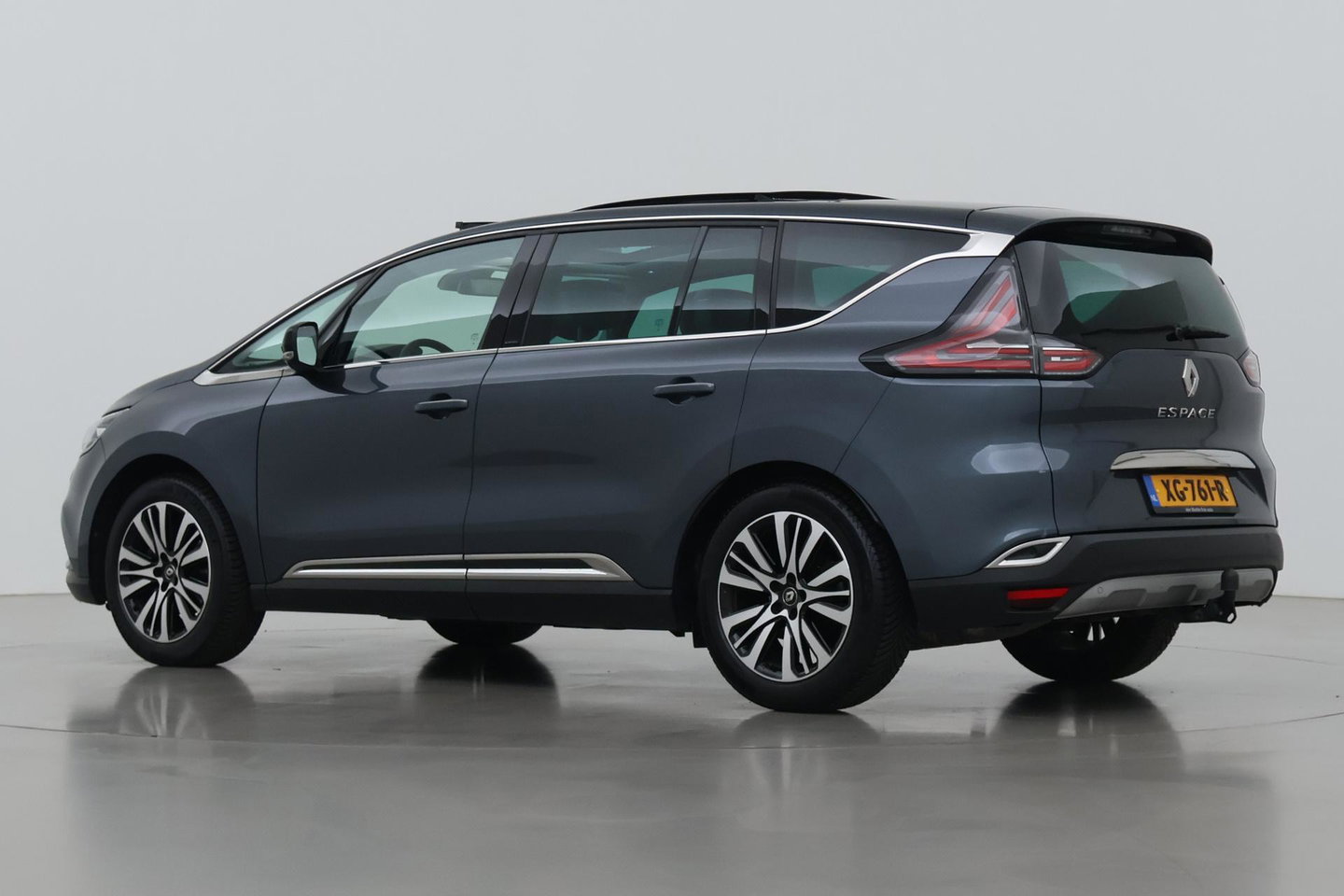 Renault Espace 1.8 TCe Initiale Paris 7p. | Head-Up | Panoramadak | Trekhaak | Massage+Ventilatie | Camera | Stuurverwarming