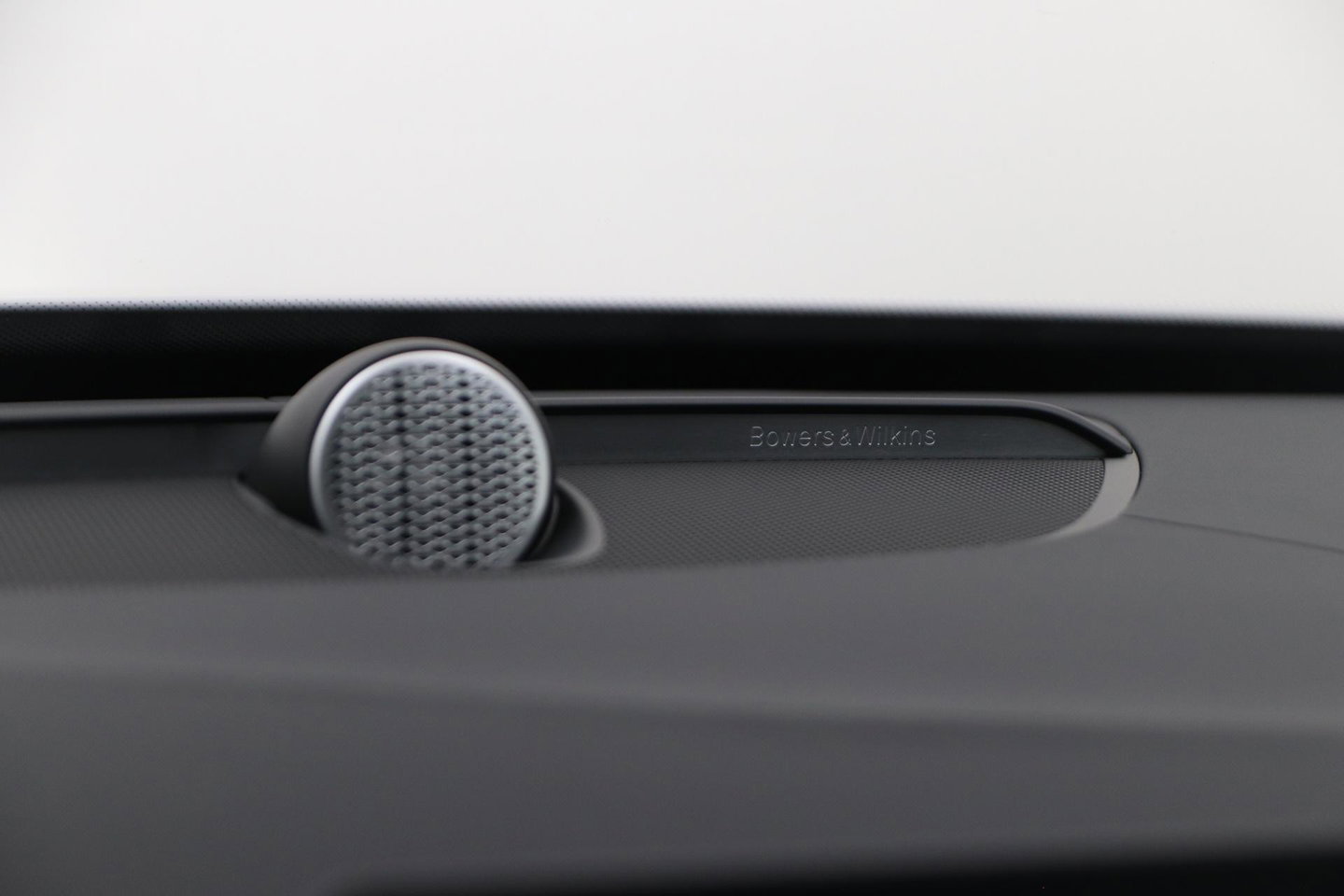 Volvo XC90 T8 Plug-in hybrid Ultra Dark | Luchtvering | Bowers&Wilkins | Trekhaak | Massage+Ventilatie | Head-Up