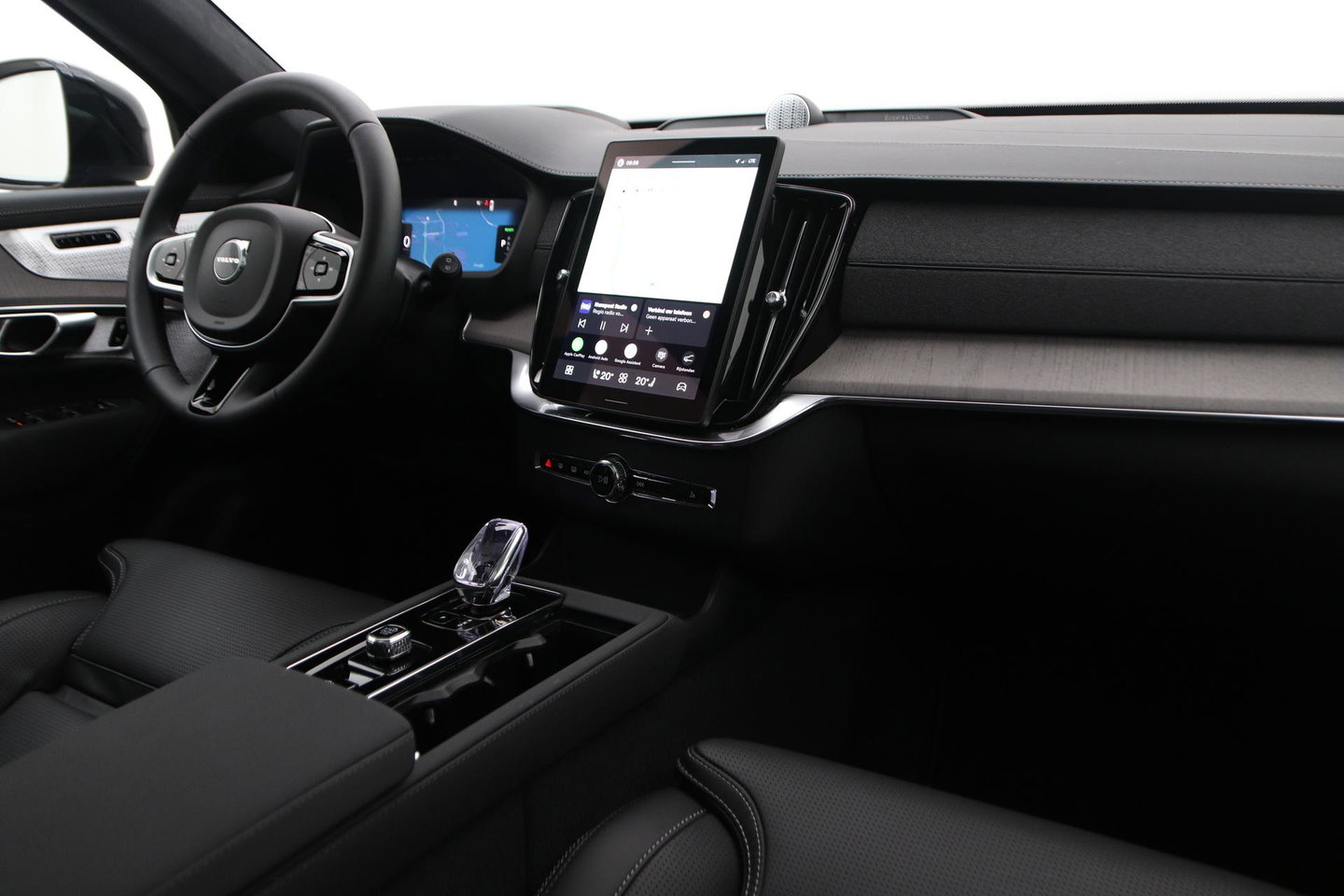 Volvo XC90 T8 Plug-in hybrid Ultra Dark | Luchtvering | Bowers&Wilkins | Trekhaak | Massage+Ventilatie | Head-Up
