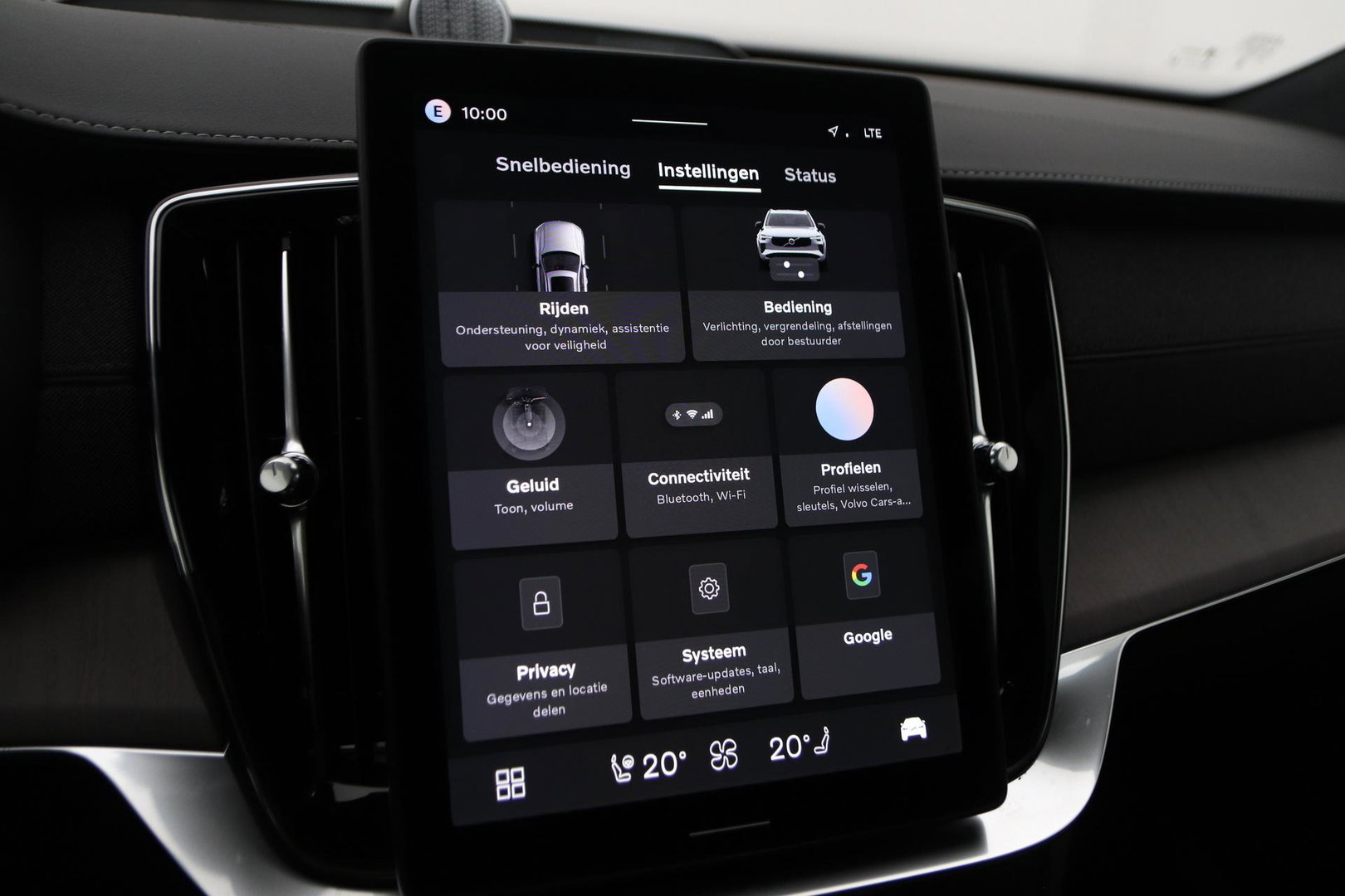 Volvo XC90 T8 Plug-in hybrid Ultra Dark | Luchtvering | Bowers&Wilkins | Trekhaak | Massage+Ventilatie | Head-Up