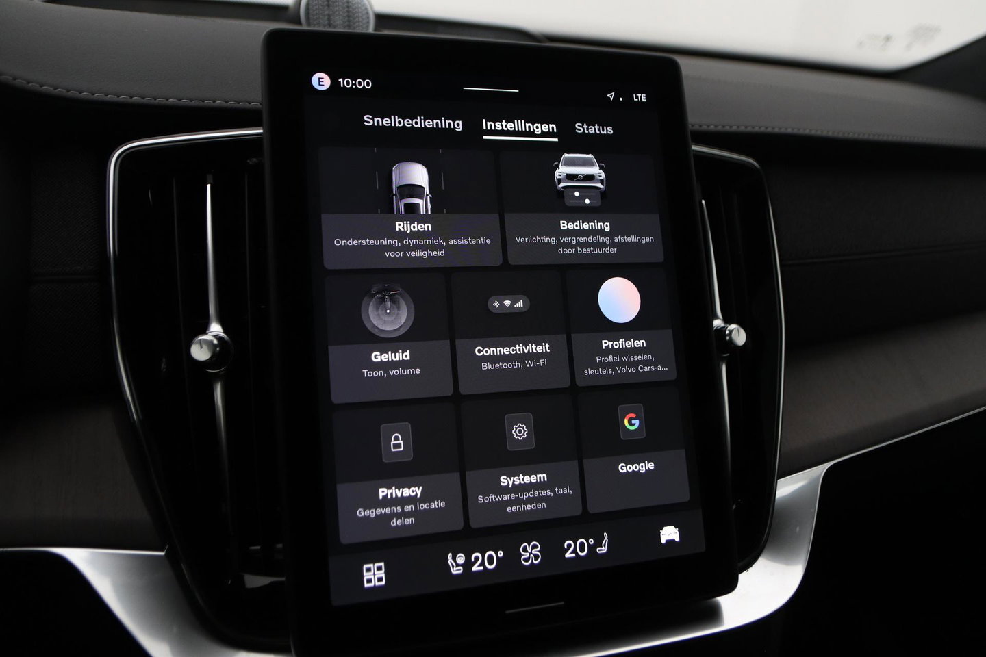 Volvo XC90 T8 Plug-in hybrid Ultra Dark | Luchtvering | Bowers&Wilkins | Trekhaak | Massage+Ventilatie | Head-Up