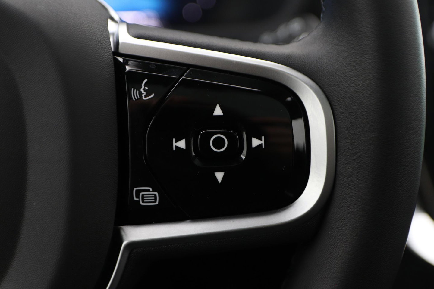 Volvo XC90 T8 Plug-in hybrid Ultra Dark | Luchtvering | Bowers&Wilkins | Trekhaak | Massage+Ventilatie | Head-Up