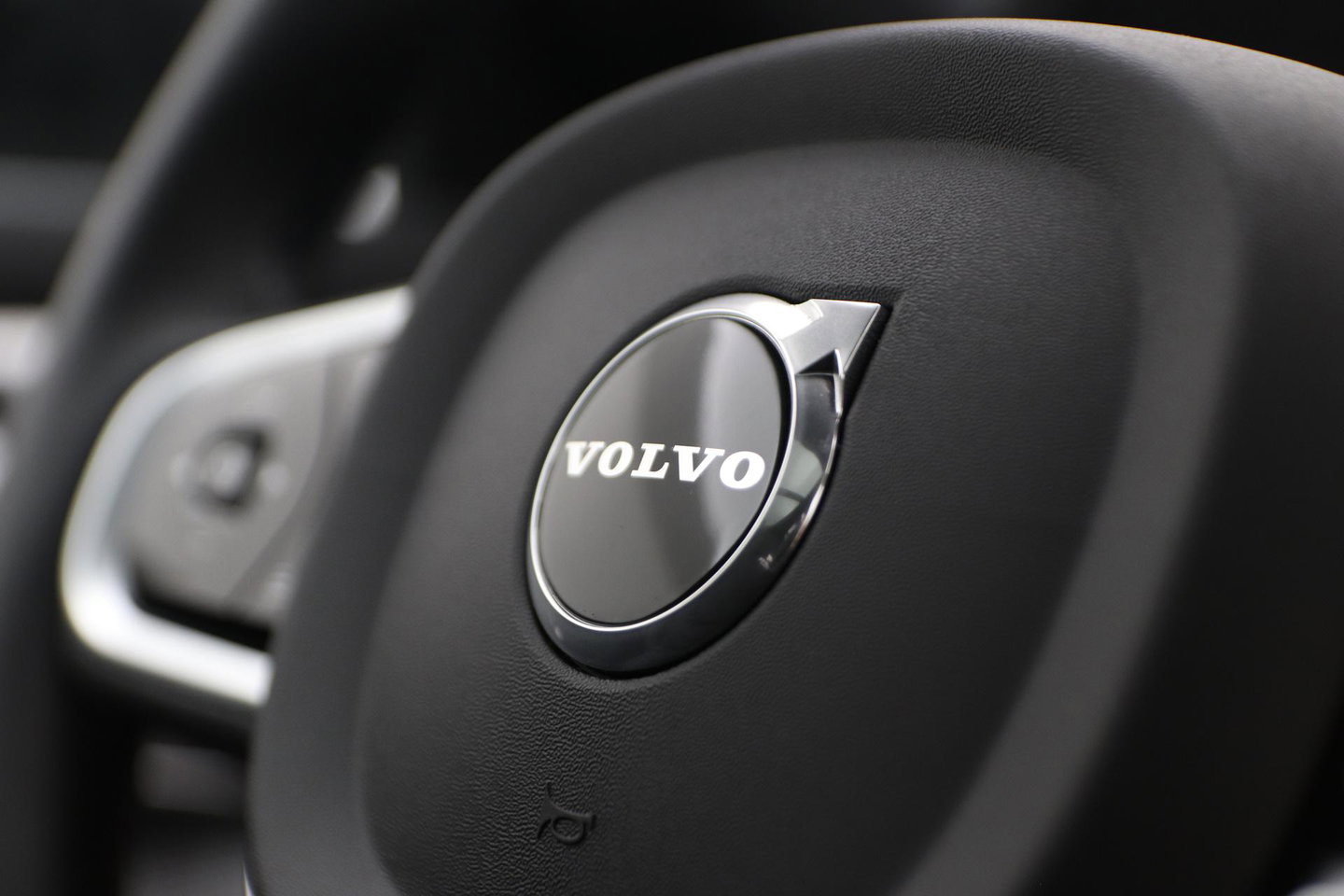 Volvo XC90 T8 Plug-in hybrid Ultra Dark | Luchtvering | Bowers&Wilkins | Trekhaak | Massage+Ventilatie | Head-Up