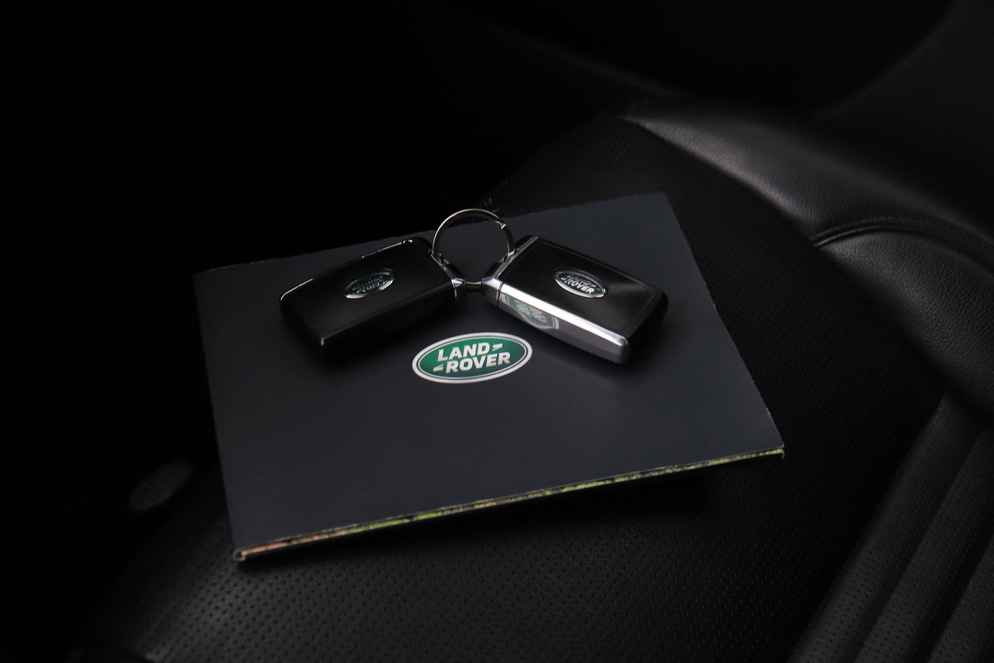Land Rover Discovery Sport P200 R-Dynamic | Trekhaak | Camera | Getint Glas | Apple Carplay