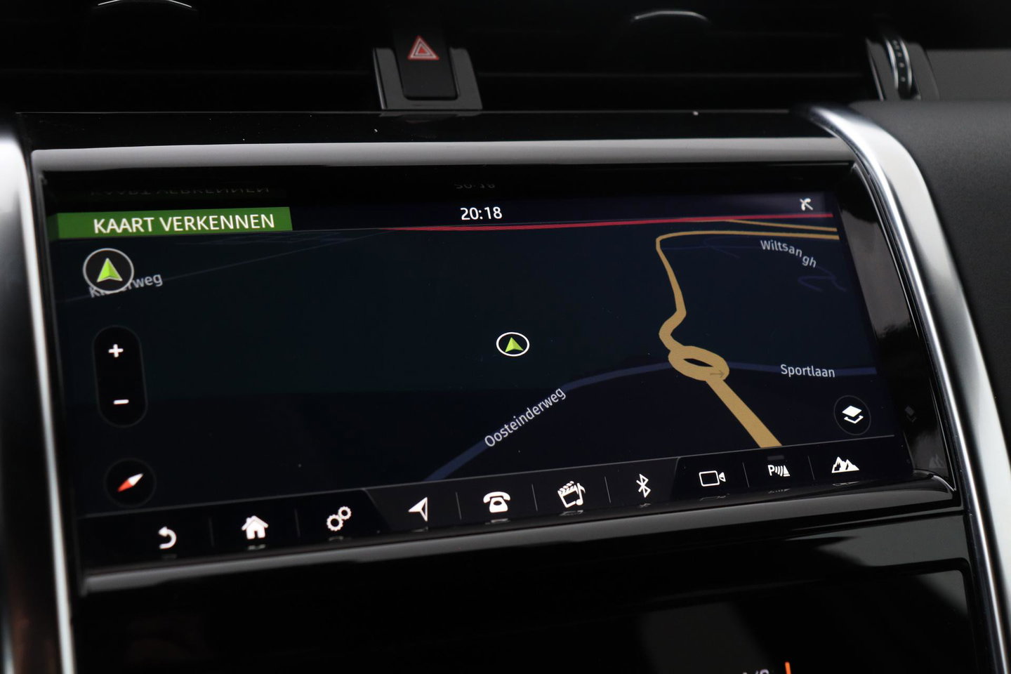 Land Rover Discovery Sport P200 R-Dynamic | Trekhaak | Camera | Getint Glas | Apple Carplay