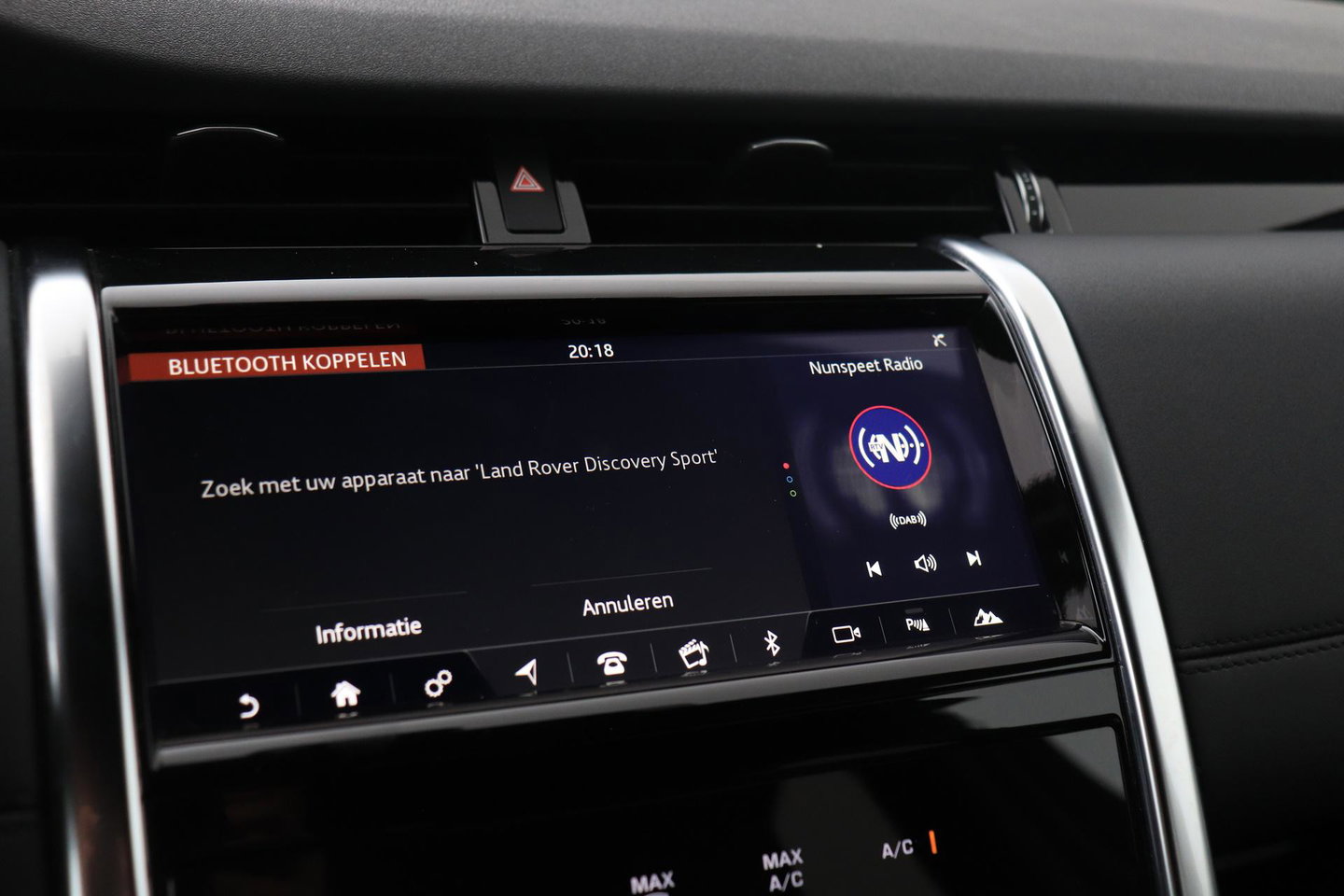 Land Rover Discovery Sport P200 R-Dynamic | Trekhaak | Camera | Getint Glas | Apple Carplay