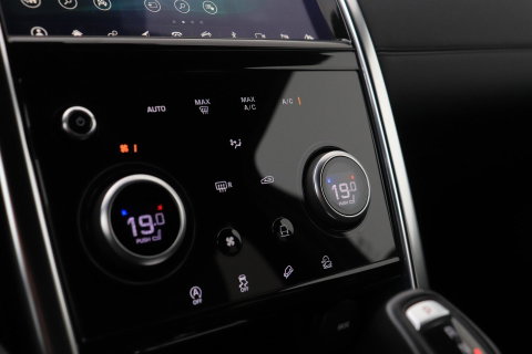 Land Rover Discovery Sport P200 R-Dynamic | Trekhaak | Camera | Getint Glas | Apple Carplay