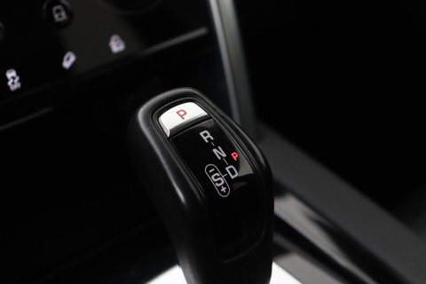 Land Rover Discovery Sport P200 R-Dynamic | Trekhaak | Camera | Getint Glas | Apple Carplay
