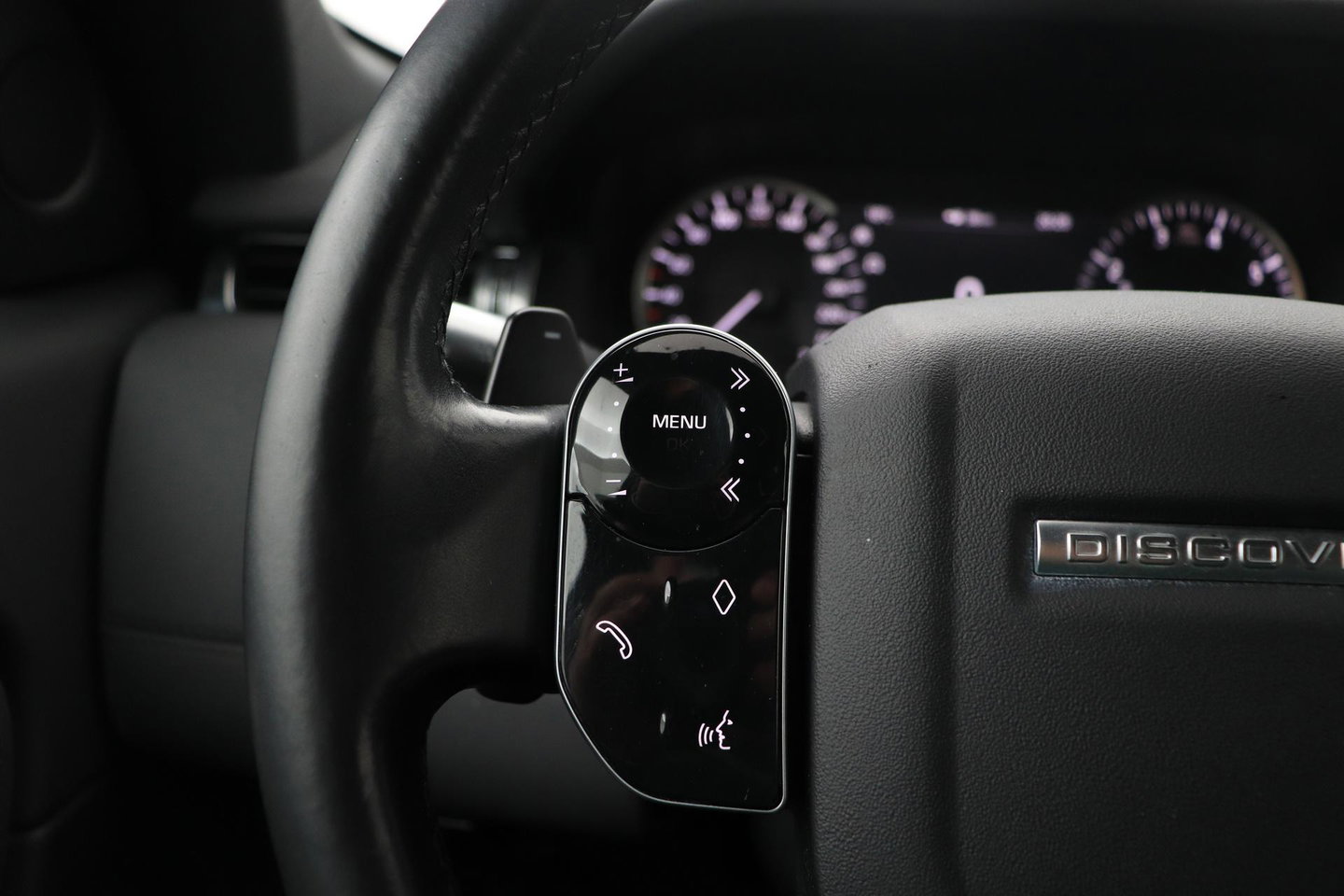 Land Rover Discovery Sport P200 R-Dynamic | Trekhaak | Camera | Getint Glas | Apple Carplay