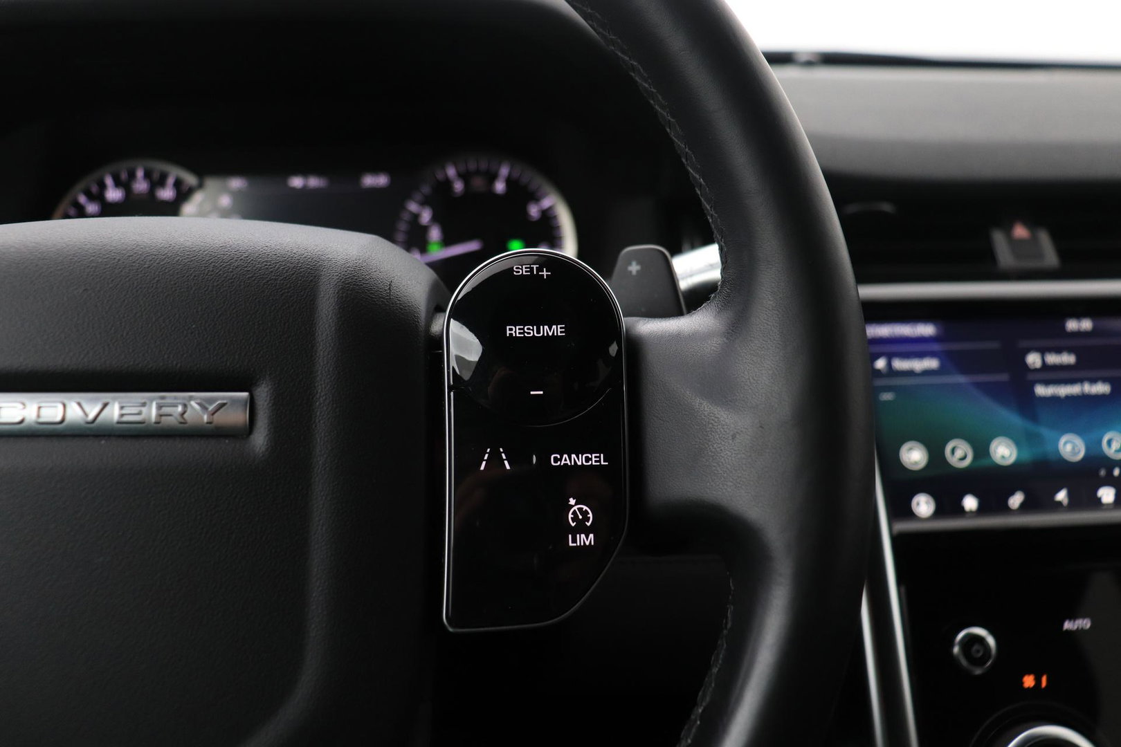 Land Rover Discovery Sport P200 R-Dynamic | Trekhaak | Camera | Getint Glas | Apple Carplay