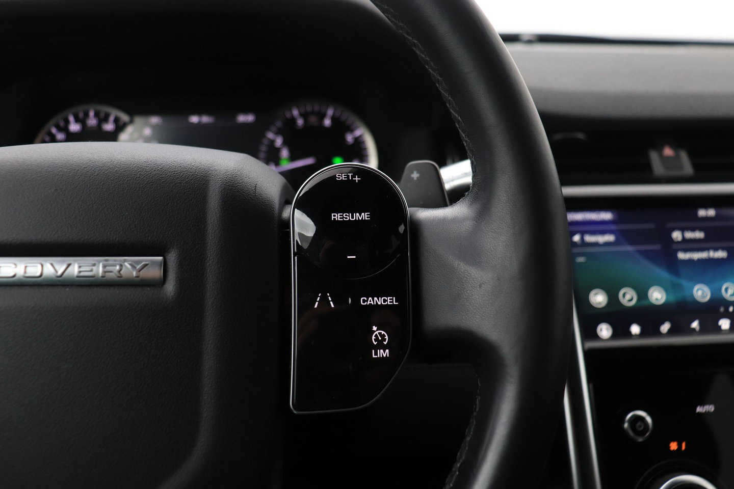 Land Rover Discovery Sport P200 R-Dynamic | Trekhaak | Camera | Getint Glas | Apple Carplay