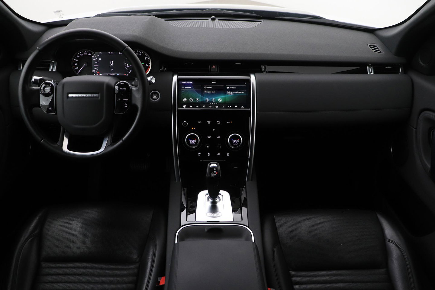 Land Rover Discovery Sport P200 R-Dynamic | Trekhaak | Camera | Getint Glas | Apple Carplay