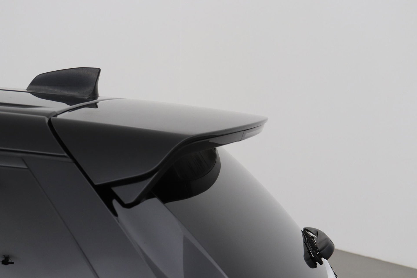 Land Rover Discovery Sport P200 R-Dynamic | Trekhaak | Camera | Getint Glas | Apple Carplay