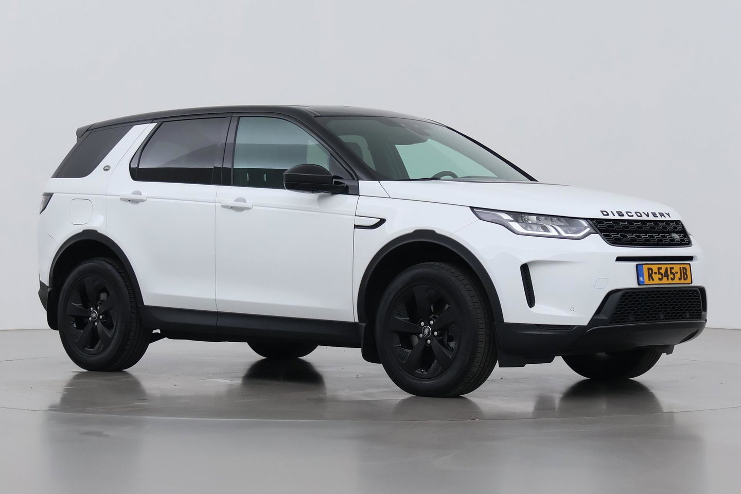 Land Rover Discovery Sport P200 R-Dynamic | Trekhaak | Camera | Getint Glas | Apple Carplay
