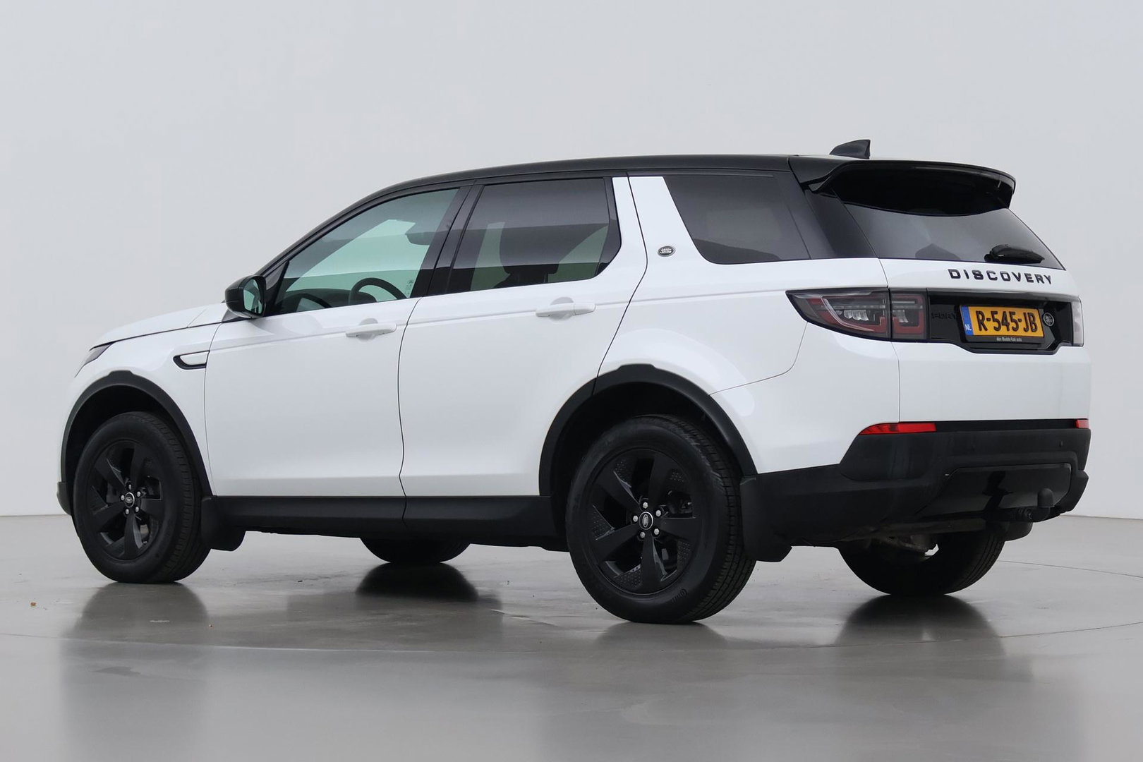 Land Rover Discovery Sport P200 R-Dynamic | Trekhaak | Camera | Getint Glas | Apple Carplay