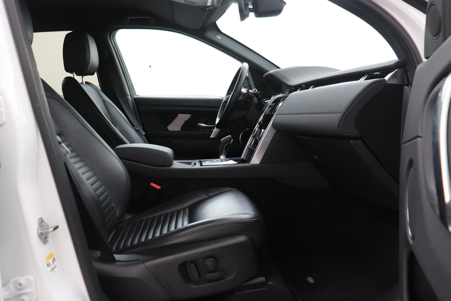 Land Rover Discovery Sport P200 R-Dynamic | Trekhaak | Camera | Getint Glas | Apple Carplay
