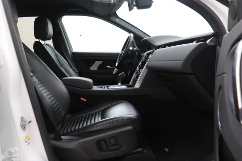 Land Rover Discovery Sport P200 R-Dynamic | Trekhaak | Camera | Getint Glas | Apple Carplay