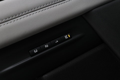 Land Rover Range Rover Evoque P300e R-Dynamic SE | Panoramadak | Blond Leder | ACC | Stoel+Stuurverwarming | Camera | Leder | Getint Glas